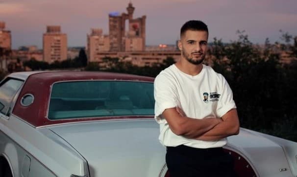 Pjevaču Emiru Aličkoviću oduzeta vozačka dozvola: Evo koliko je vozio