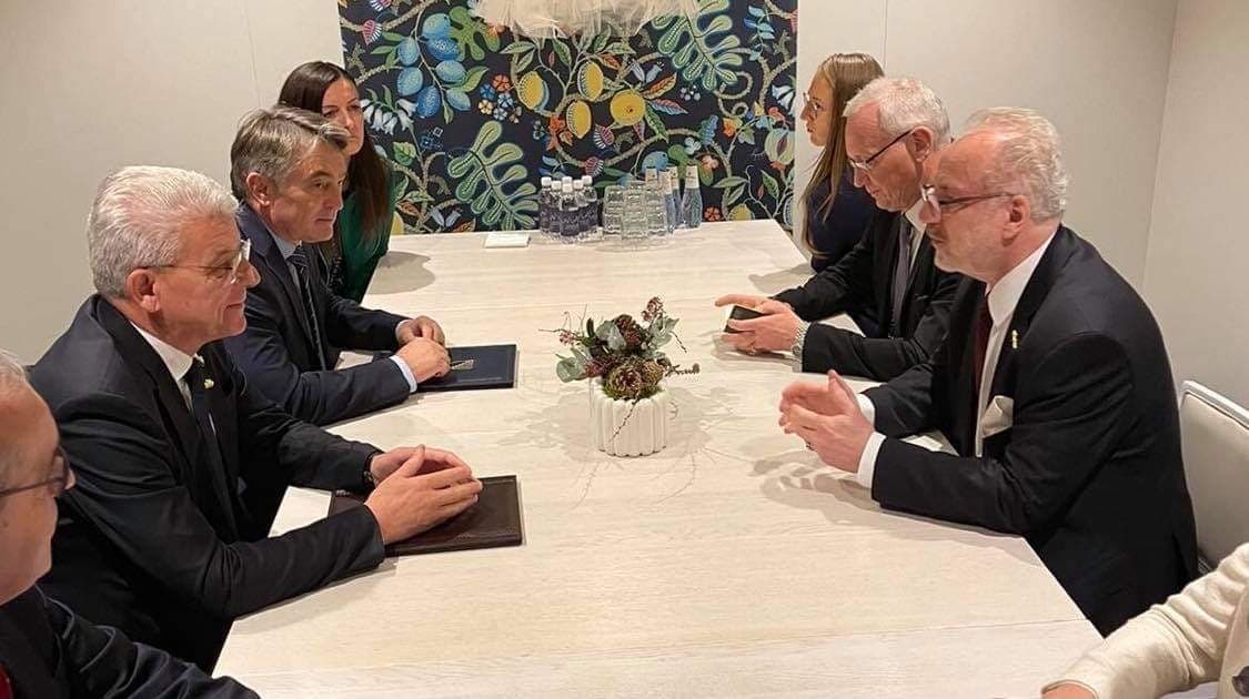 Komšić i Džaferović sastali se s predsjednikom Latvije: Za BiH članstvo u NATO-u je od suštinskog političkog i sigurnosnog značaja