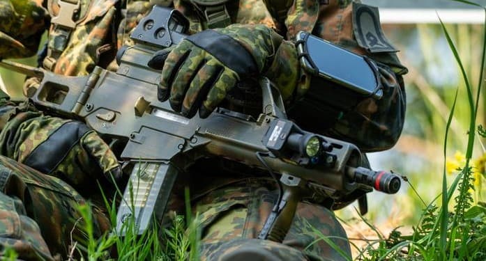 Uhapšena dvojica bivših njemačkih vojnika zbog optužbi za terorizam