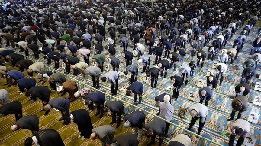 Prvi džuma-namaz, molitva muslimana petkom, održana je u Teheranu - Avaz