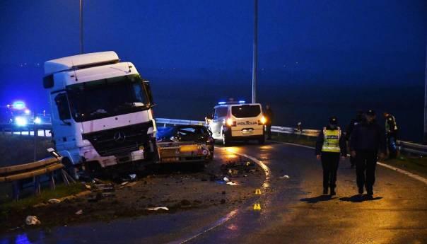 Bh. državljanin u Hrvatskoj kamionom se zabio u Renault: Poznati detalji nesreće u kojoj je poginula tročlana porodica iz Srbije