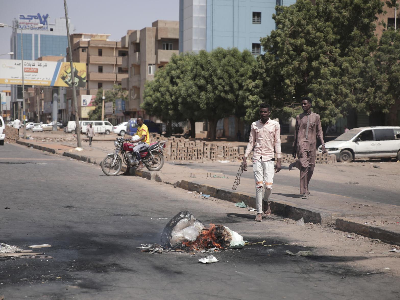 U Sudanu sve napetije: Ubijeno je najmanje 11 osoba, hiljade izlaze na ulice