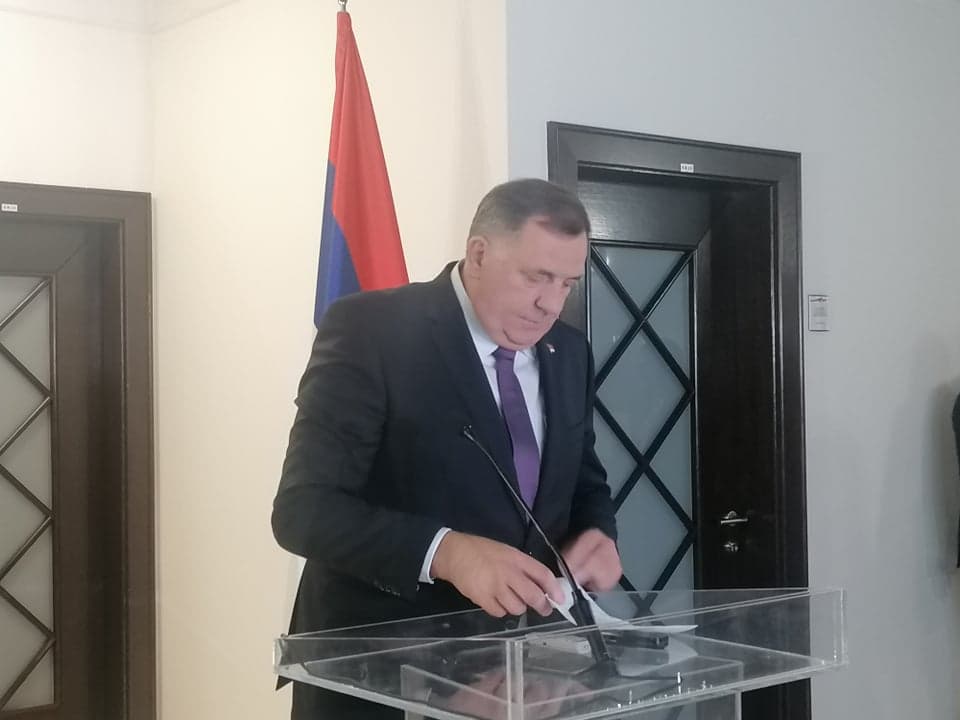 Dodik nakon razgovora sa Čovićem: Nismo govorili o nečemu što bi Bošnjake stavilo u nezavidan položaj