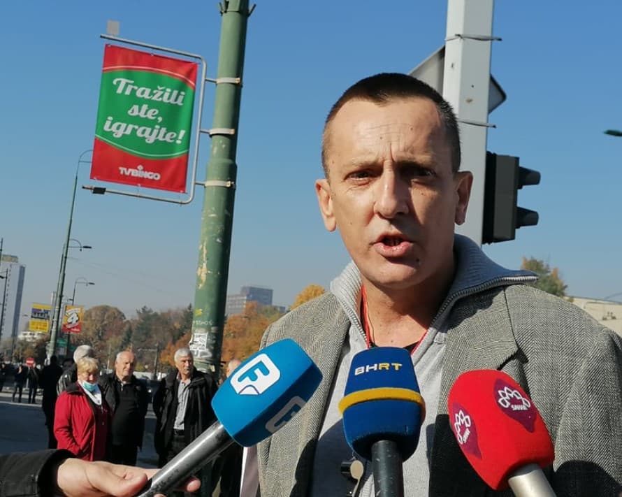Almir Arnaut - Avaz