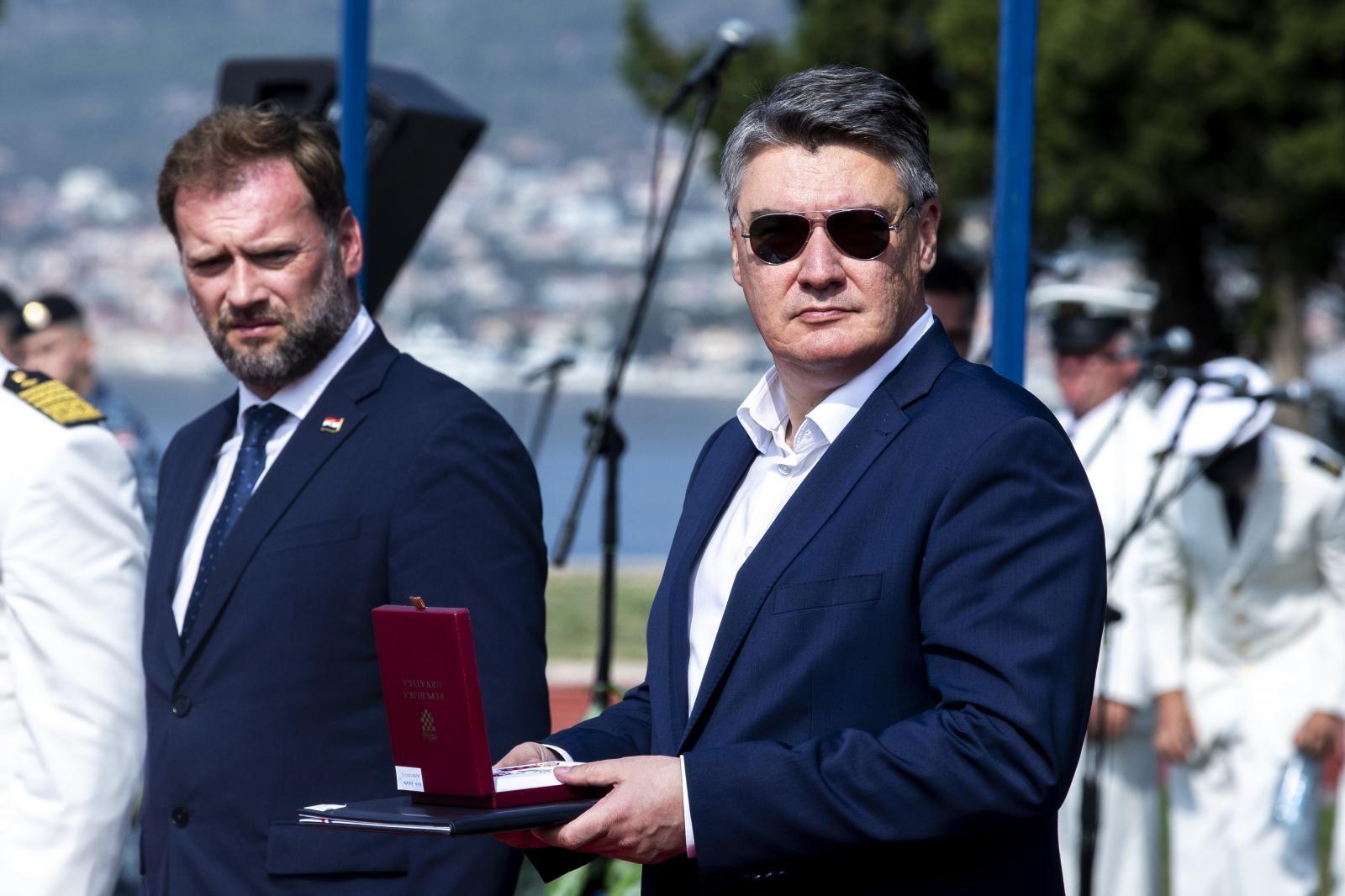Milanović od Plenkovića traži da riješi problem ministra obrane, Banožić poručio: On ima psiholoških problema i vrijeme za njegov opoziv