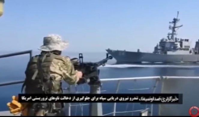 Iran objavio snimku - blokirali put američkom razaraču prema tankeru