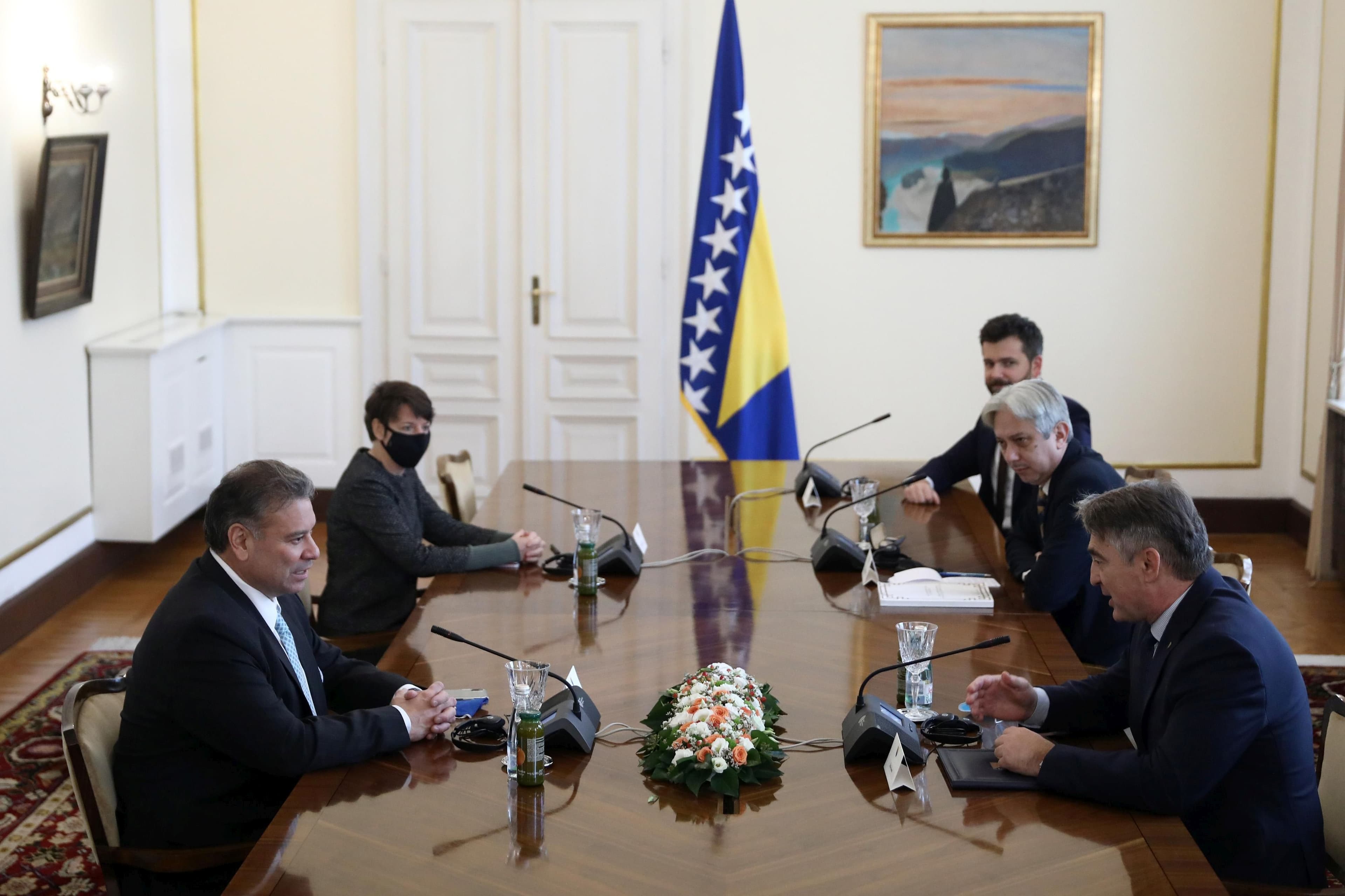 Sastali se Komšić i Eskobar u Predsjedništvu BiH