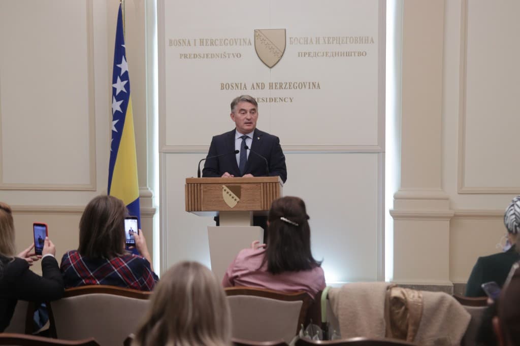 Komšić: Ocjena gospodina Eskobara je da je u BiH vještačka kriza