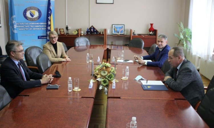 Podžić primio u posjetu Saundersa: Afirmacija rodne jednakosti u sistemu odbrane