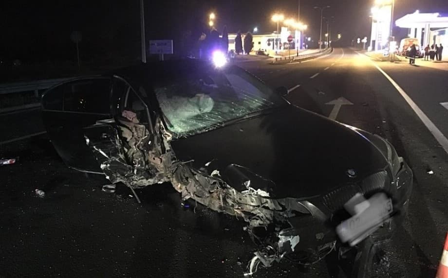 Teško povrijeđena djevojka nakon što je u BMW-u sletjela s puta