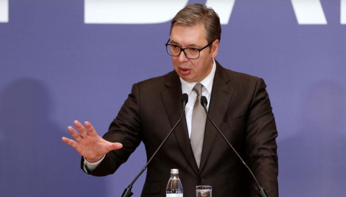 Vučić: Đukanović ne želi razgovarati, ne odričem se prijateljstva sa Mandićem i Kneževićem