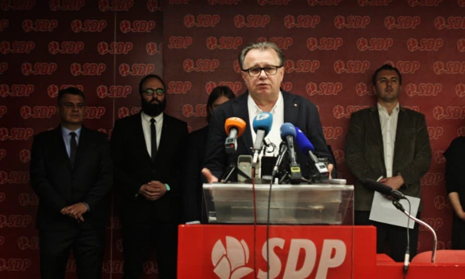 SDP: Novi poreski zakoni dodatni udar na džepove građana
