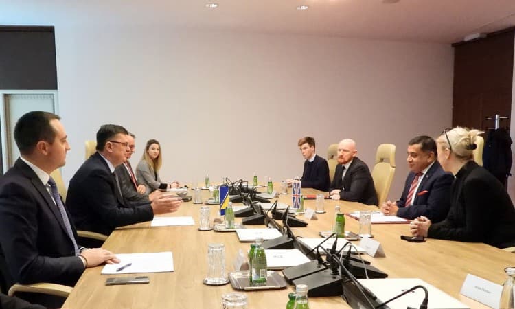 Tegeltija razgovarao sa lordom Ahmadom od Vimbldona