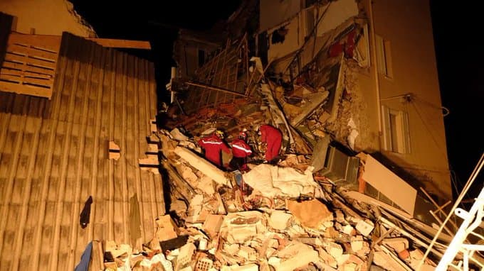 Tragedija: Srušila se zgrada zbog eksplozije plina, spašena desetomjesečna beba, njen otac poginuo