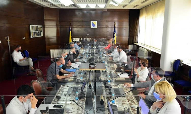 Vlada FBiH danas zasjeda u Mostaru