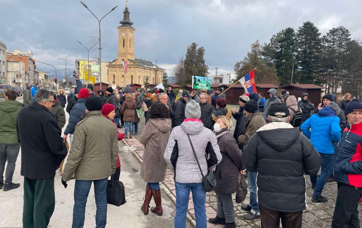 Novi protesti protiv Rio Tinta: Građani se okupili ispred zgrade Vlade