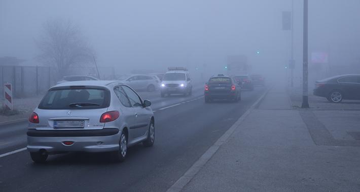Kakvo je stanje na cestama širom BiH: Magla pravi veliki problem vozačima