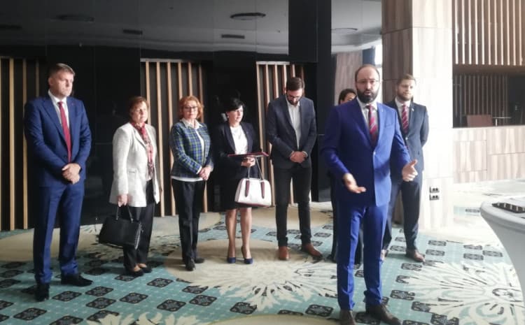Reakcija iz SDP-a: Novalić je izigrao povratnike, prevario je i stranačkog šefa Izetbegovića