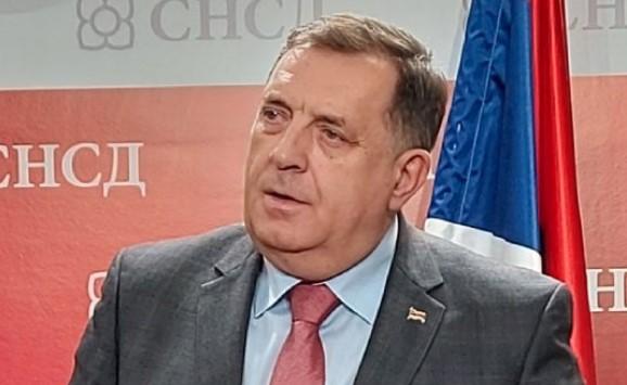 Dodik održao vanredni press i ponovo vrijeđao SAD, Šmita, Bajdena: Oni žele da muslimanima stvore državu