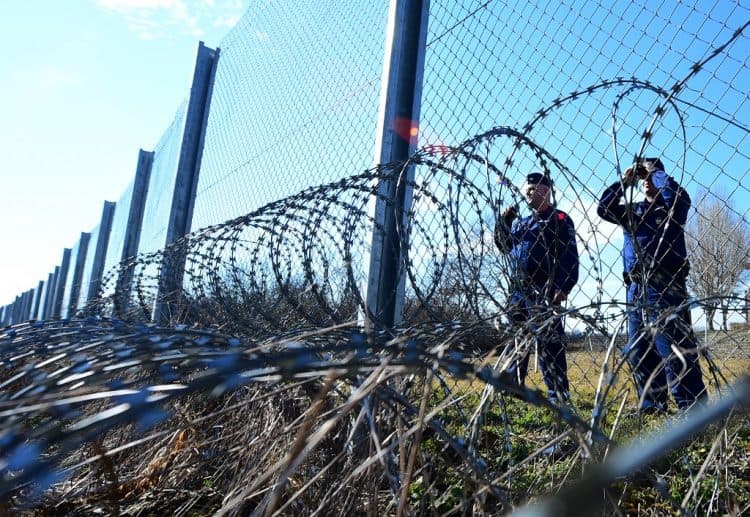 Mađarska granična policija pucala na kamion s migrantima