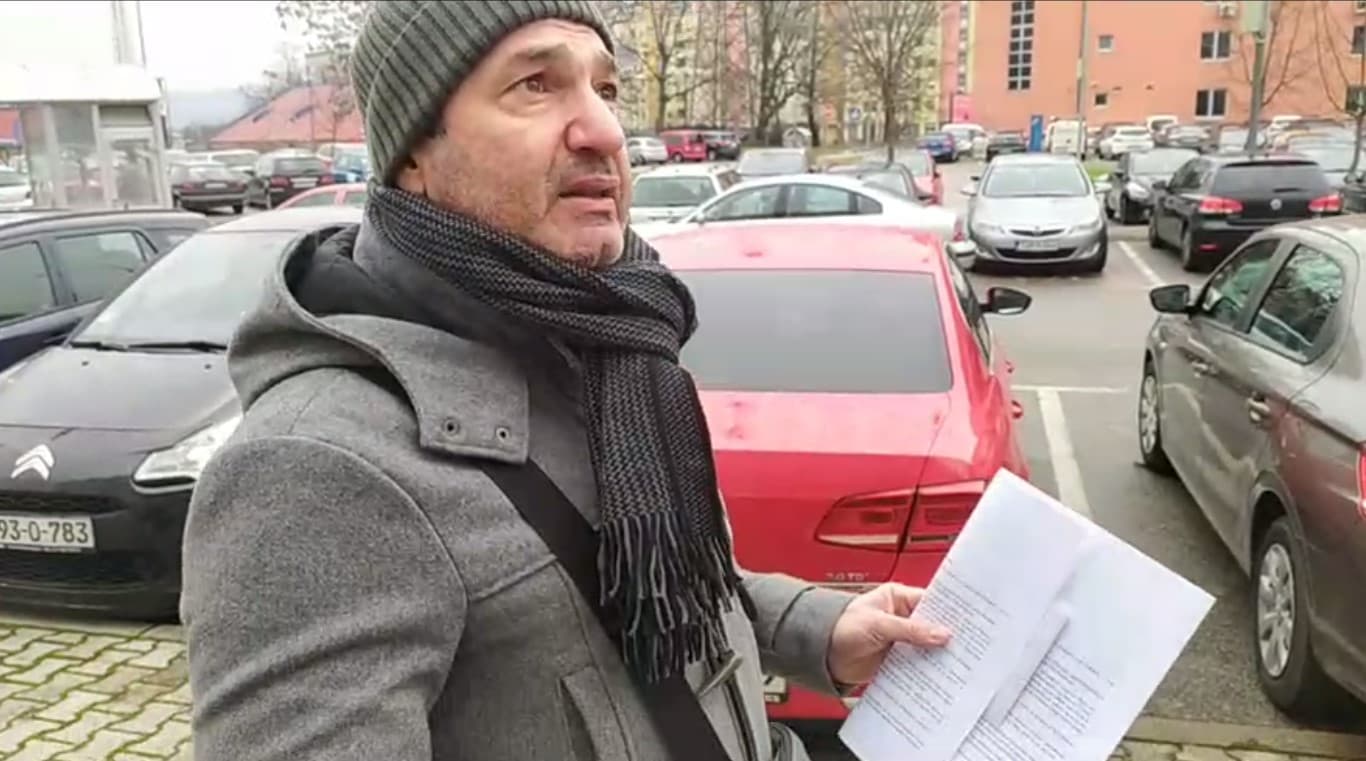 Dragičević predaje pritužbu - Avaz