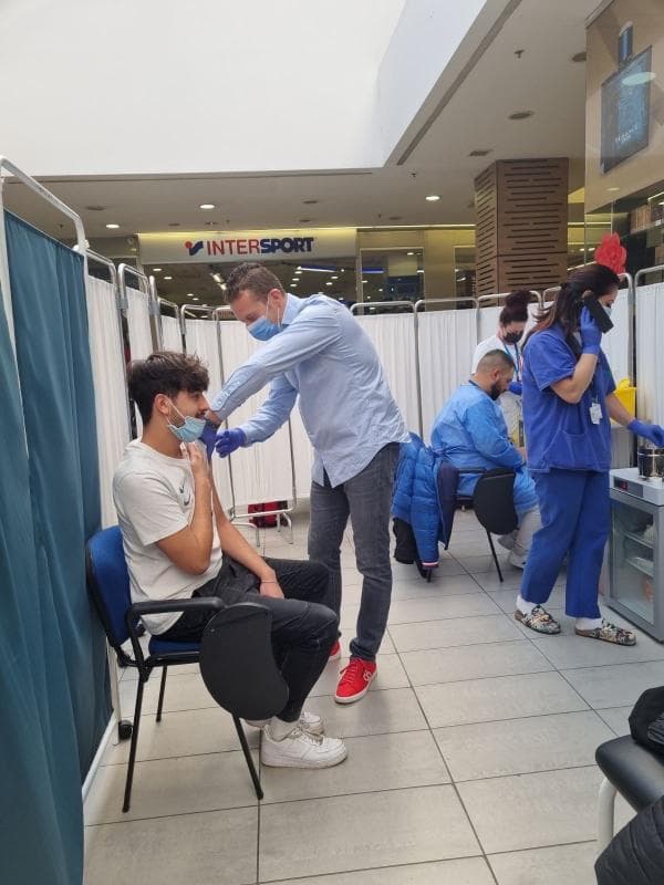 Danas i sutra vakcinacija u još jednom tržnom centru u KS