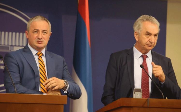 Šarović: Dodikova politika je od RS napravila "crnu ovcu"