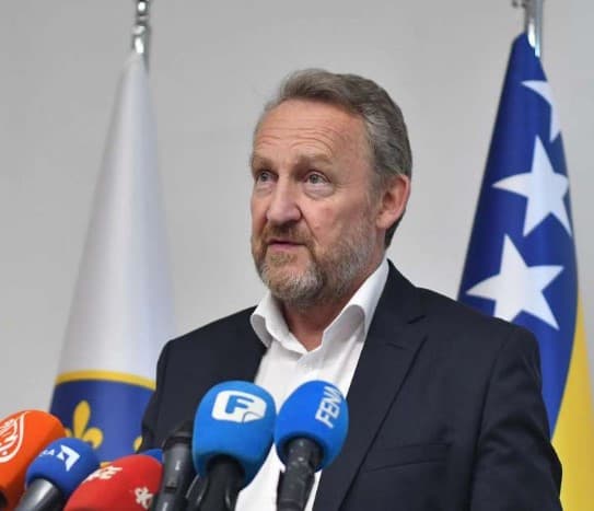 Izetbegović tvrdi: Na trilaterali sa predsjednicima Turske i Srbije BiH će predstavljati Predsjedništvo