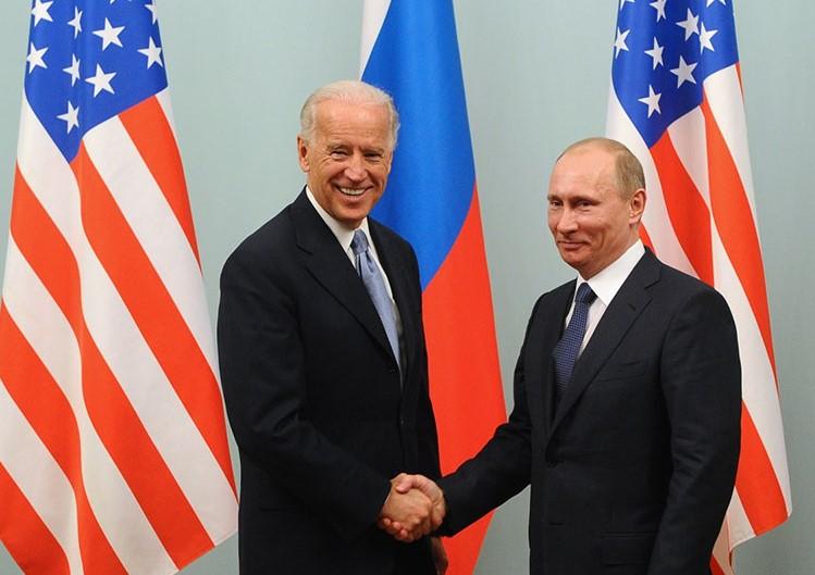 Bajden i Putin o ukrajinskom pitanju razgovarali sat i dvije minute