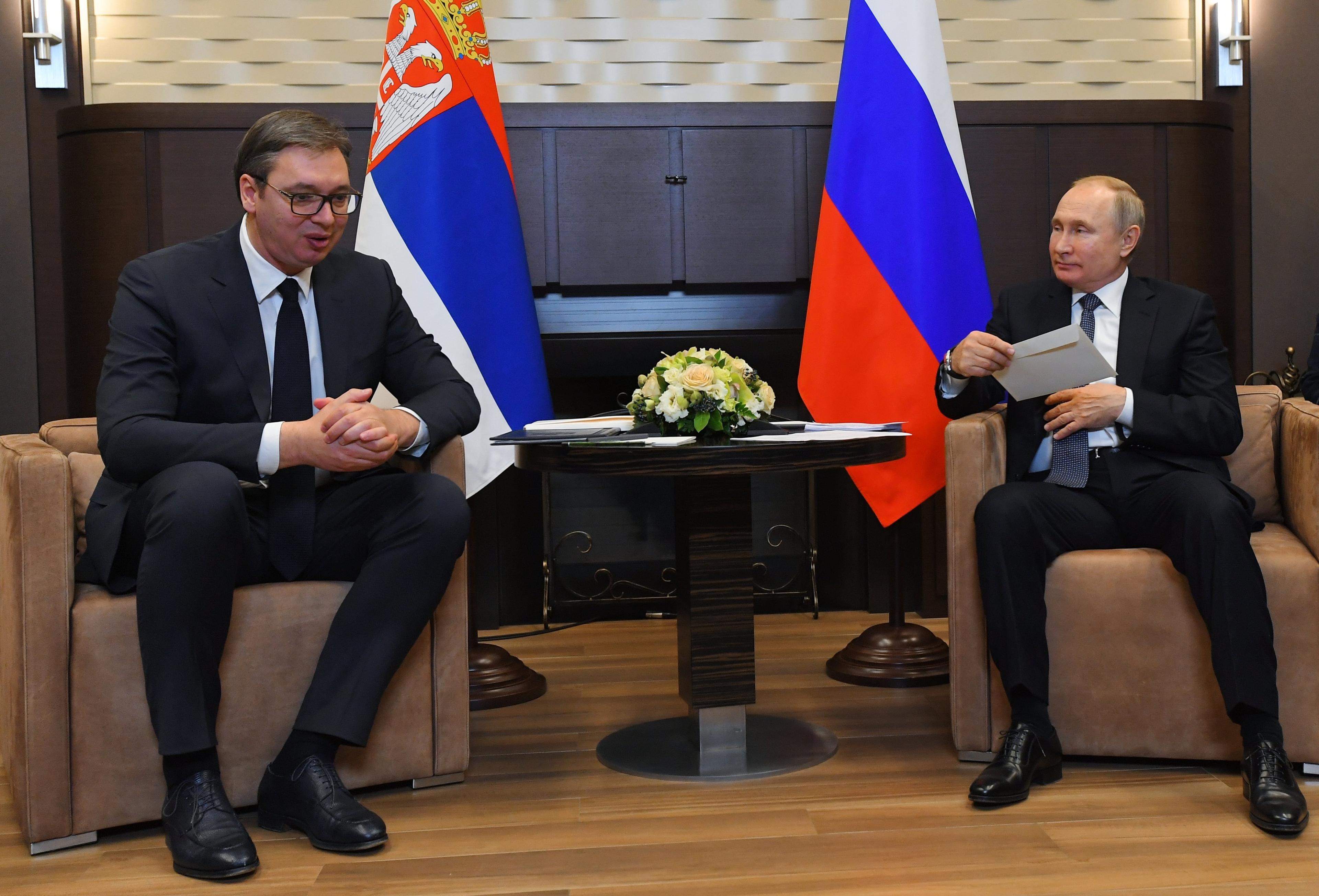 Putin čestitao Vučiću Dan državnosti: Odnosi dvije države se dinamično razvijaju u duhu strateškog partnerstva