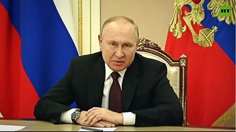 Putin pozvao ukrajinske vojnike na državni udar: Lakše sklopiti dogovor s vama nego s narkomanima i neonacistima