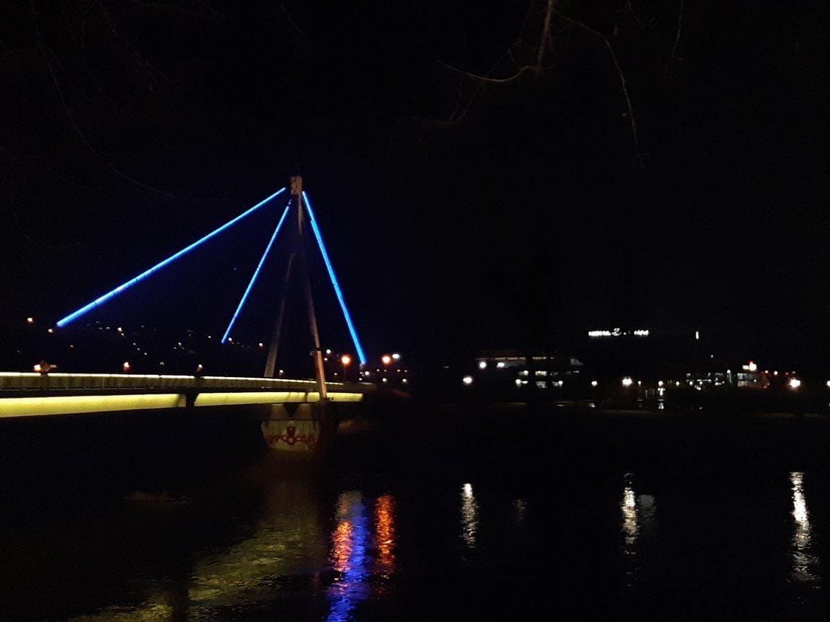 Zenički mostovi večeras osvijetljeni u bojama Ukrajine