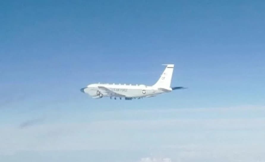 Oko Ukrajine kruži špijunski avion sa opremom za prisluškivanje