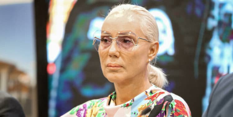 Lepa Brena nije prestala da plače