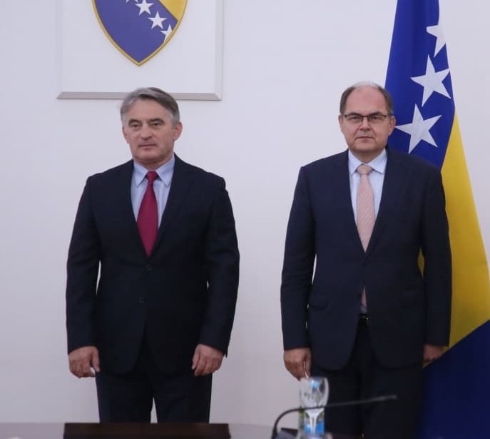 Komšić: Ako Šmit nema hrabrosti da ukine zakon o imovini u RS neka odstupi sa pozicije