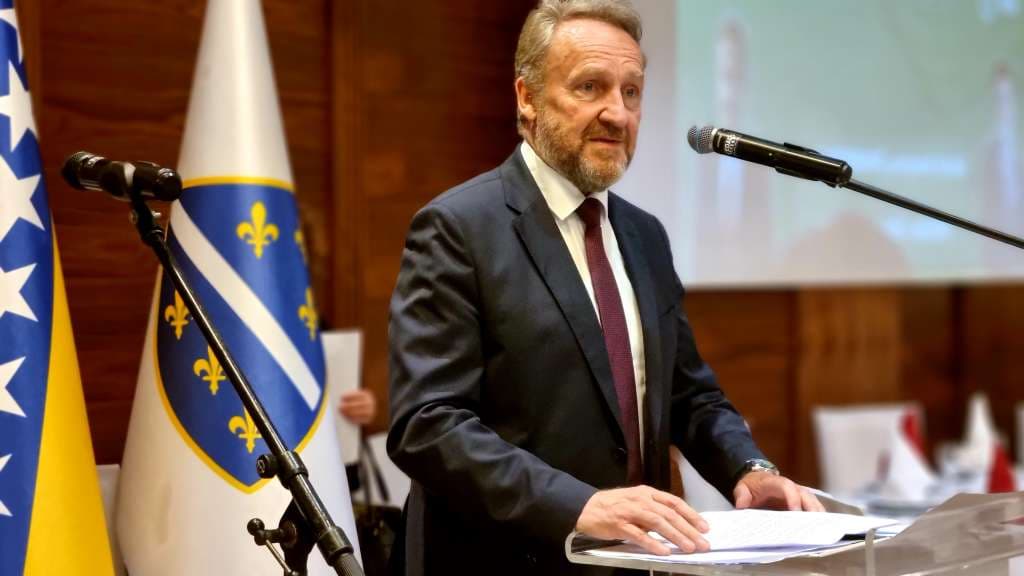 Izetbegović: SDA je snaga koja može riješiti svaki problem sa kojim se BiH susreće