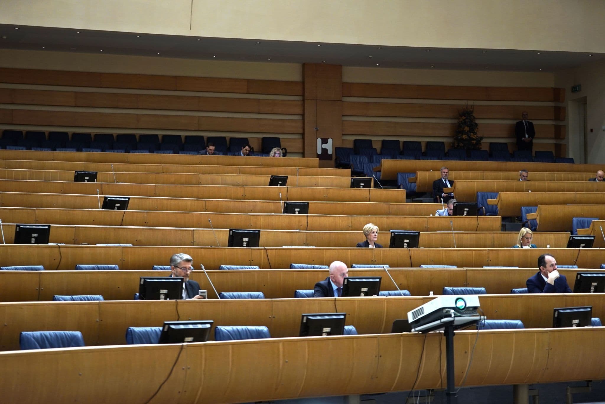 Nije usvojena hitna procedura glasanja o prijedlogu upisivanja nacionalnosti u dokumente