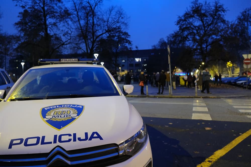 Kasno u noć: Pijan muškarac pucao u centru Zagreba, policija ga uhapsila