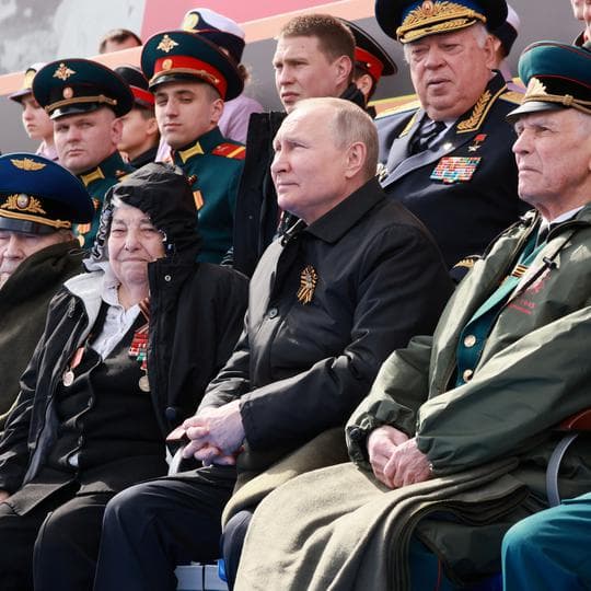 Stručnjak za govor tijela: Tri stvari na paradi u Moskvi koje su pokrenule špekulacije o Putinovom zdravlju