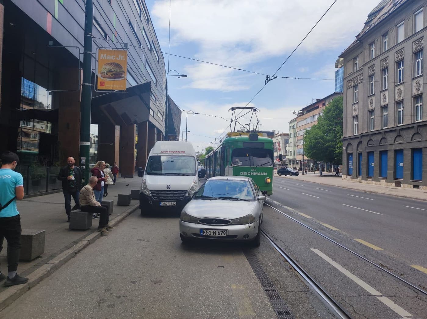 Pogledajte video: Nesreća u Sarajevu, obustavljen tramvajski saobraćaj