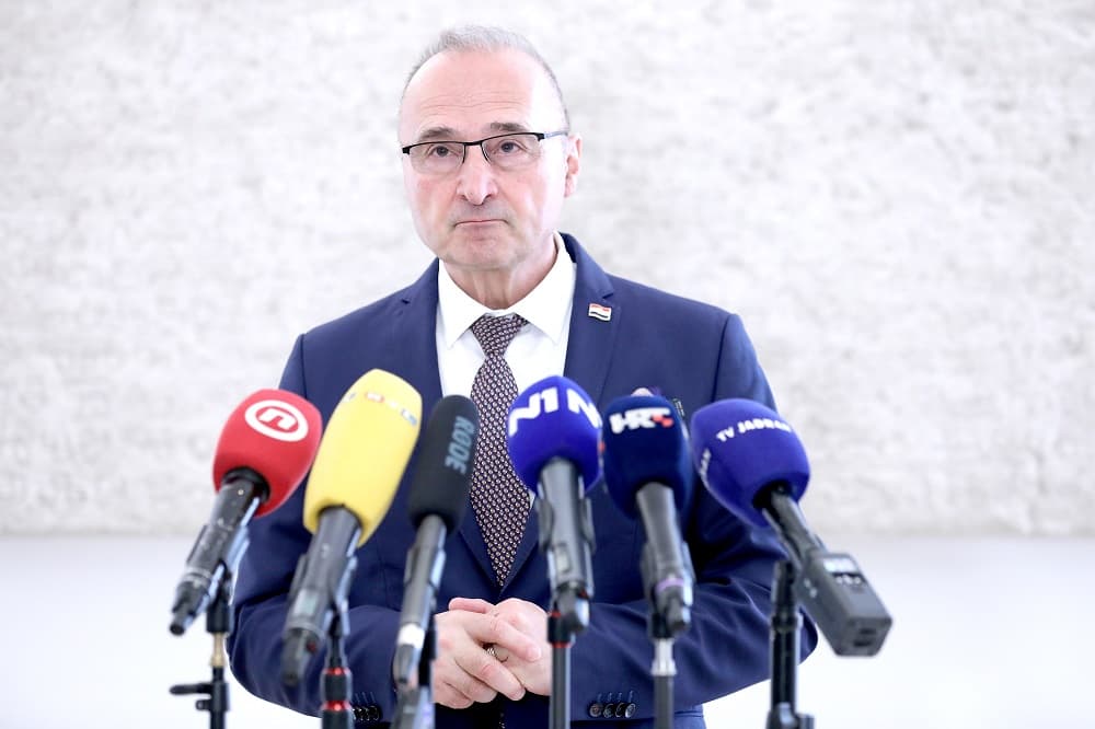 Grlić Radman najavio da će na ministarskom sastanku NATO-a govoriti o Izbornom zakonu u BiH