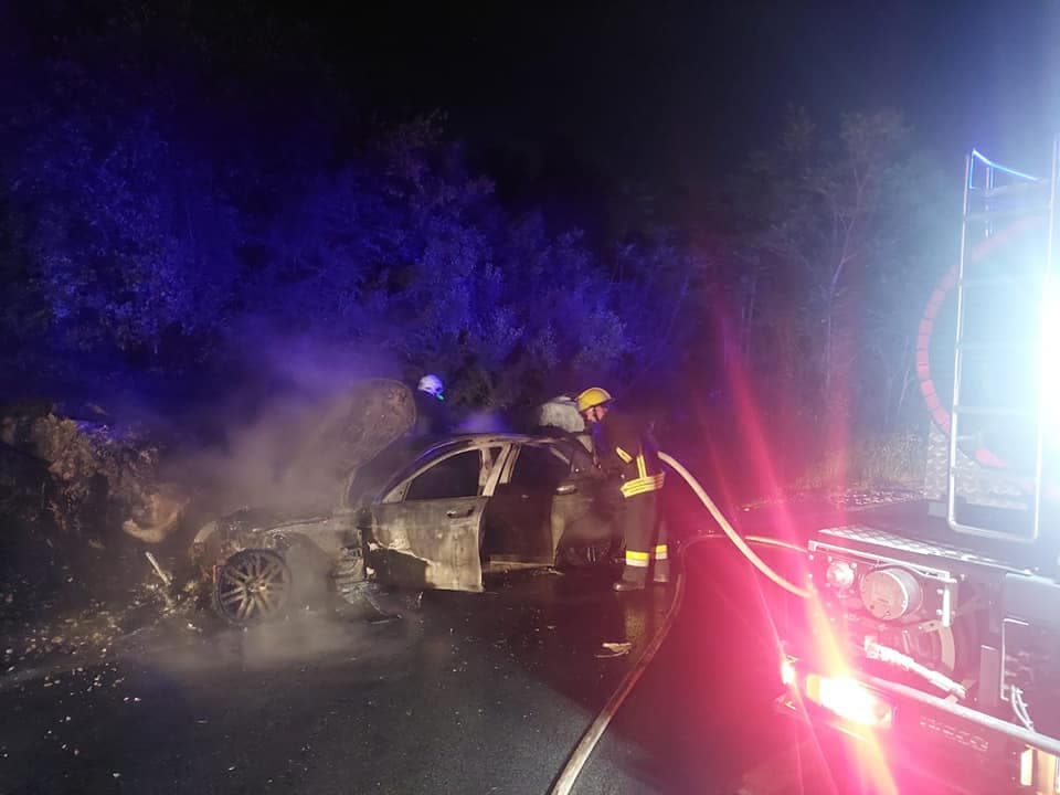 U Mostaru gorjeli automobil i skuter: Povrijeđenih nije bilo