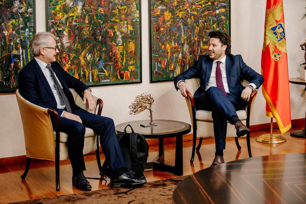 Abazović s finskim ambasadorom: Zahtjev za članstvo u NATO predstavlja suvereno pravo svake države