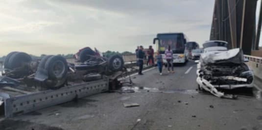 Dvoje mrtvih u stravičnom udesu: Izvlače tijela iz rijeke