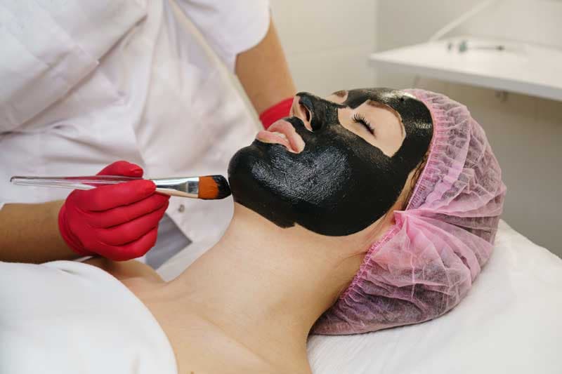 Crne maske čiste kožu - Avaz