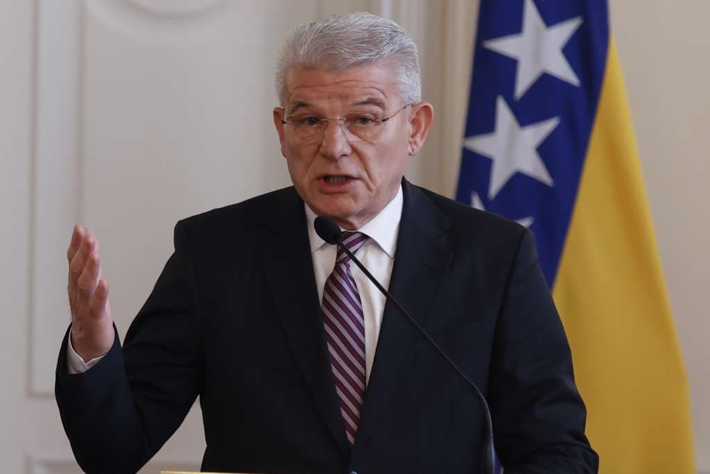 Džaferović: Jasna poruka siledžijama poput Dodika