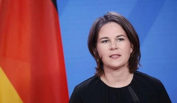 Berbok: Rusija uništava grad po grad, selo po selo, Berlin mora poslati oružje Kijevu