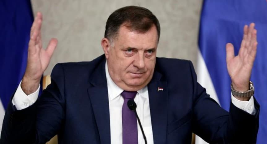 Dodik: Izjavom da "Šmit koristi svoja ovlašćenja", Šarović je pogazio zaključke NSRS