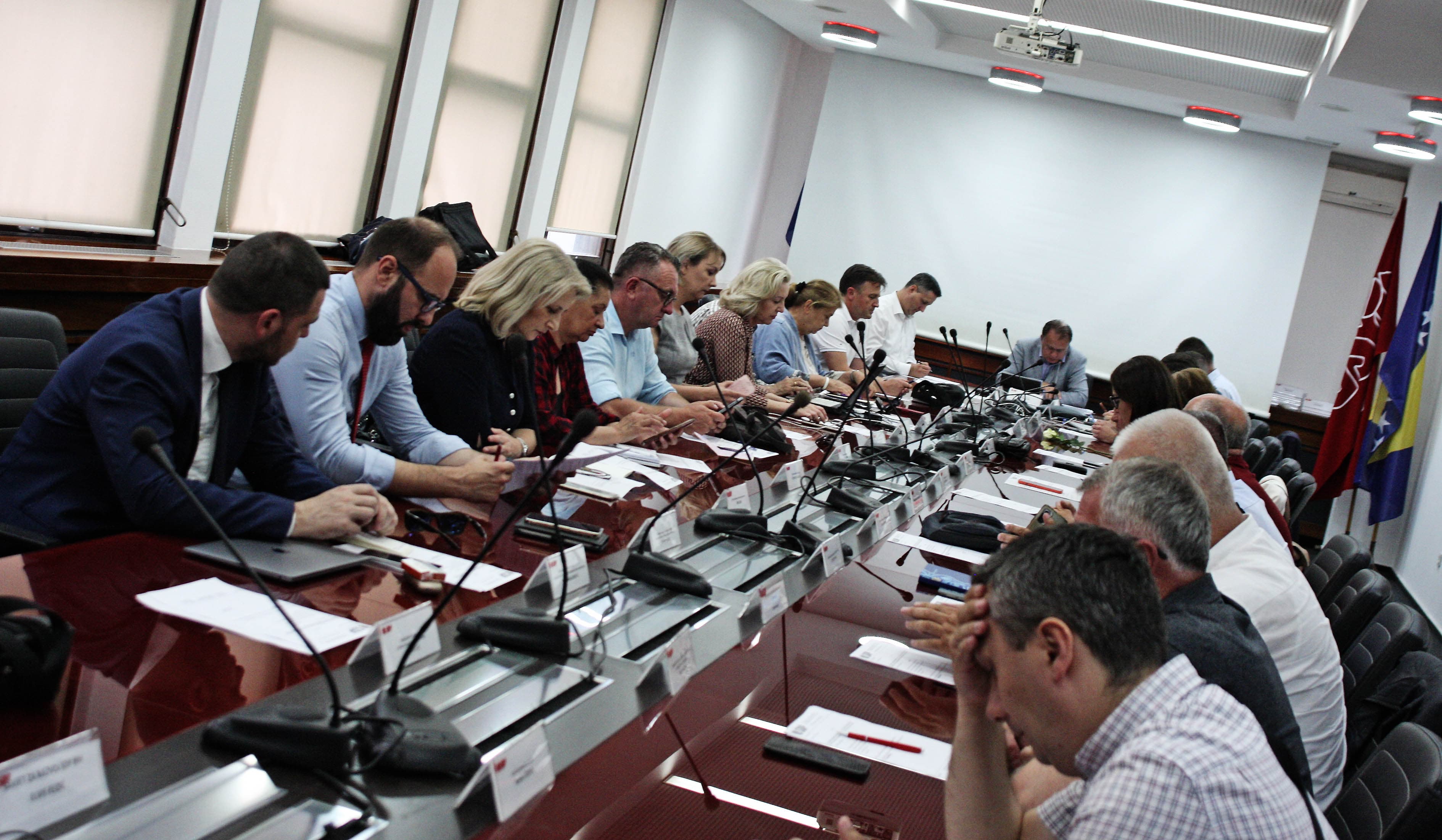 Predsjedništvo SDP BiH: Rušitelji države idu iz poraza u poraz, u oktobru pozitivni zaokret