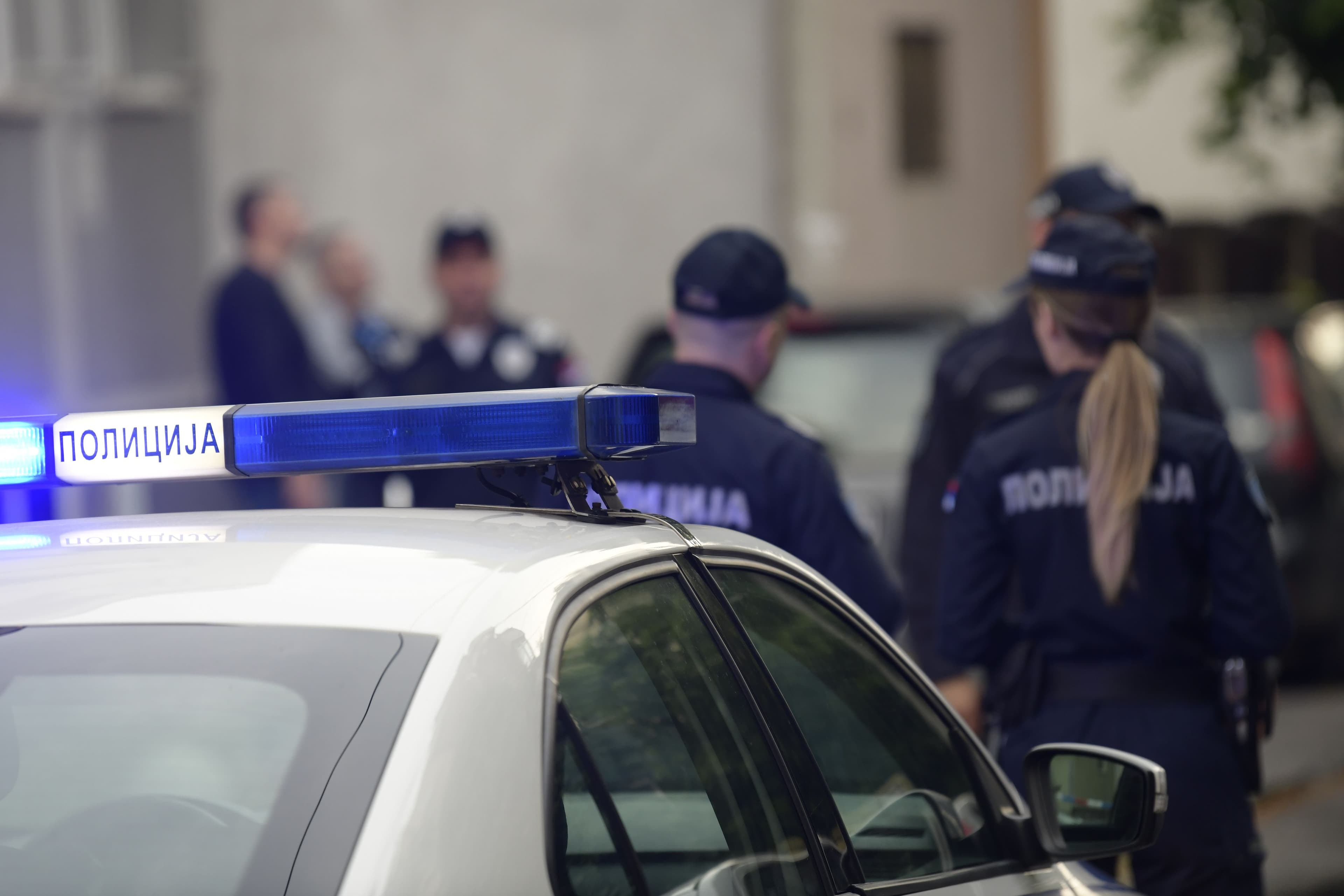Žena s novim partnerom provalila u kuću bivšeg muža, pa ga tukla i mučila